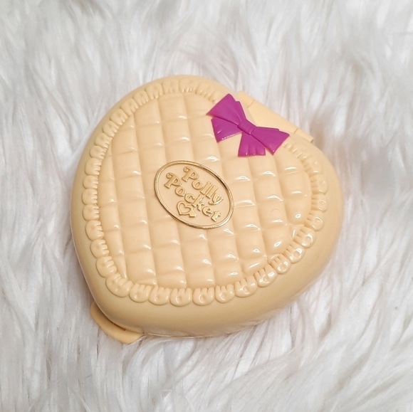 Vintage Bluebird Polly Pocket Strolling Baby Nursery Compact 1994 - Picture 1 of 10